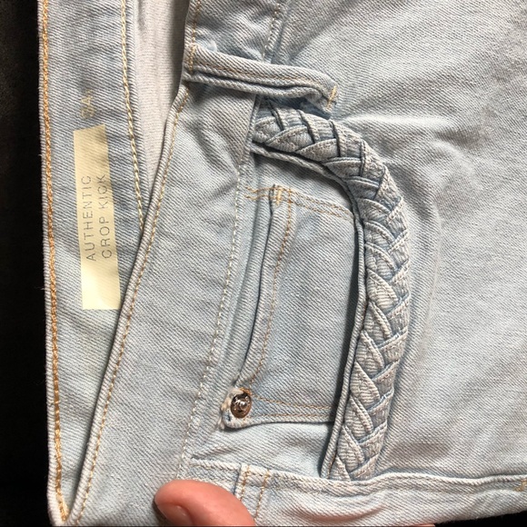 Gap 1969 Flare Crop Jeans. - Picture 3 of 6